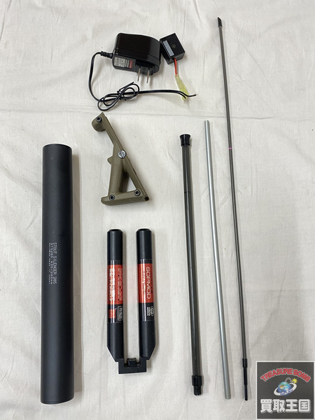 電動ガン マルイ SOPMOD M4 カスタム品 0.88ｊ 初期ﾊﾟｰﾂ欠/ｽｺｰﾌﾟ･ﾊﾞｯﾃﾘｰ付き