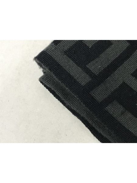 FENDI ロゴマフラー　100％WOOL