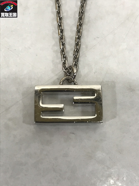 FENDI　ロゴネックレス