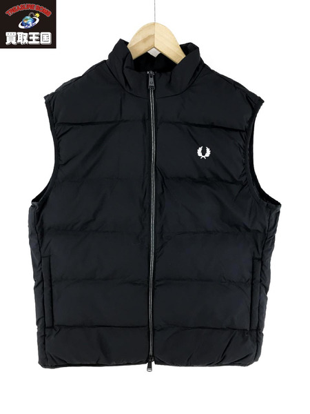 FRED PERRY 中綿ベスト J4566 INSULATED GILET
