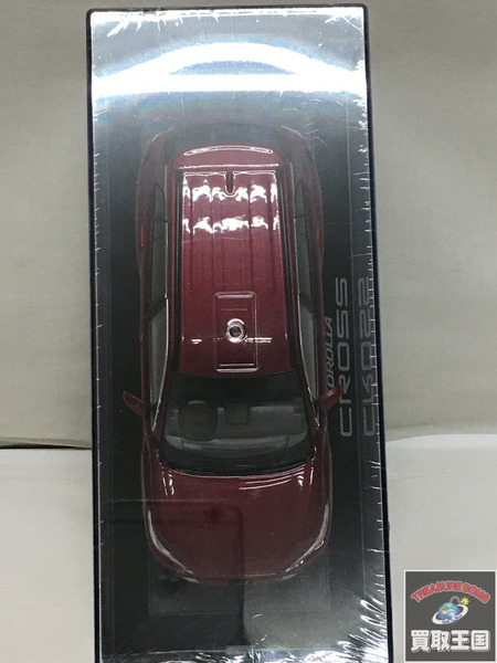 カラーサンプル トヨタ カローラクロス　3T3 センシュアルレッドマイカ