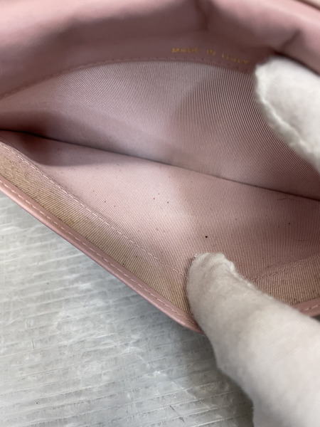 CHANEL マイクロマトラッセ Wホックロングウォレット ブラック×ピンク