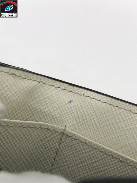 PRADA コンパクトウォレット サフィアーノ 三つ折り 白