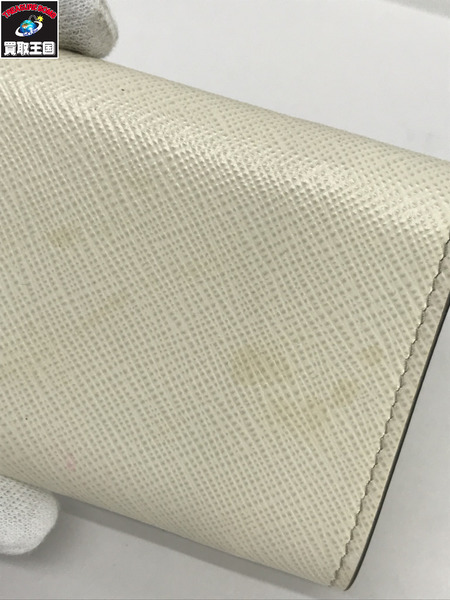 PRADA コンパクトウォレット サフィアーノ 三つ折り 白