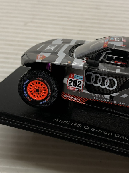1/43スケールカー Spark アウディ RS Q e-tron Daker 2022