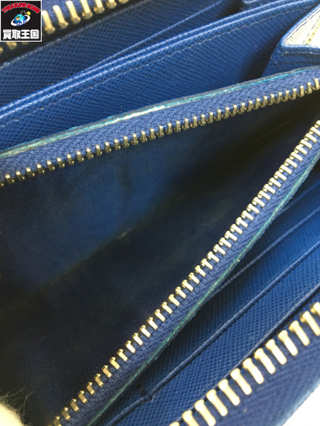 長財布 PRADA ラウンドウォレット　青