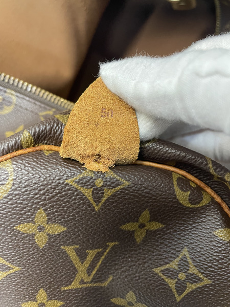 LOUIS VUITTON モノグラム キーポル 50 
