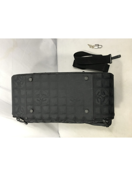 その他バッグ CHANEL キャリーオン ニュートラベルライン  カデナ付き