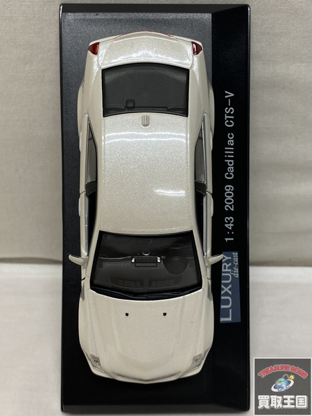 1/43 LUXURY 1:43 2009 Cadillac CTS-V