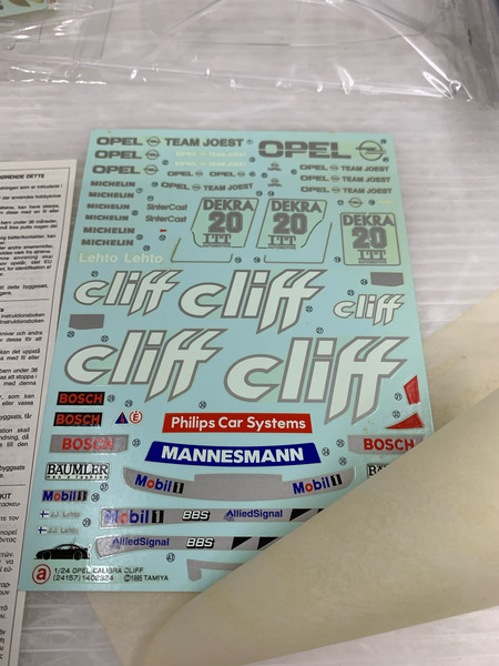 OPEL CALIBRA Cliff 24157 OPEL CALIBRA Cliff 24157 1/24スポーツカーシリーズNo.157