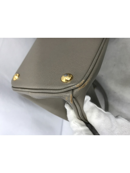 ショルダーバッグ PRADA SAFFIANO LUX ARGILLA