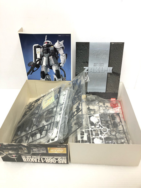 MG 1/100 MS-06R-1 ザクII シン・マツナガ大尉機
