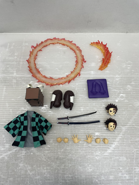 鬼滅の刃 BUZZmod. 竈門炭治郎 1/12 アクションフィギュア
