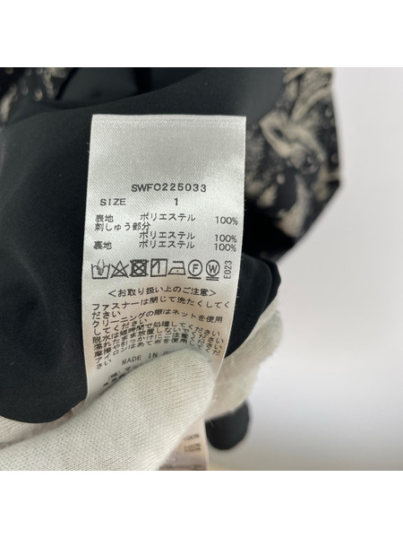 snidel 長袖ワンピース ビッグエンブロイダリーカラープリント 黒