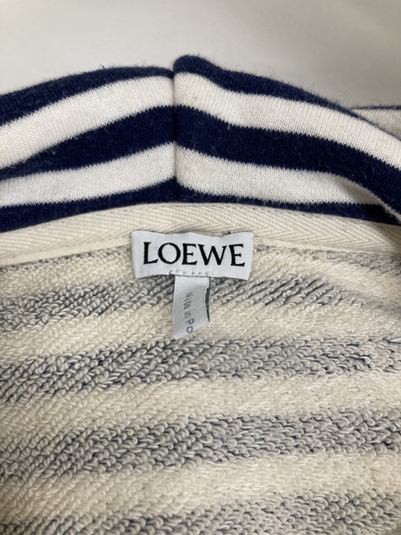 LOEWE 21SS insideout anagram 白 (S)