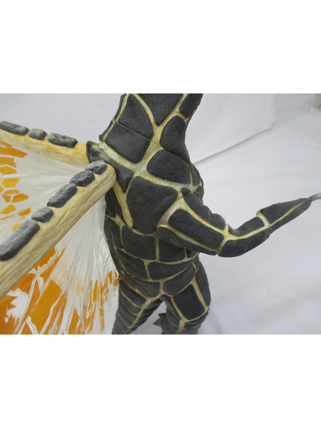 ウルトラマン ccp 彗星怪獣ドラコ