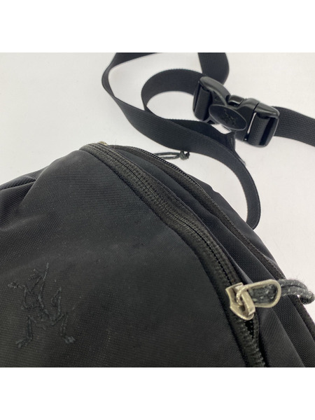 ARC'TERYX ショルダーバッグ