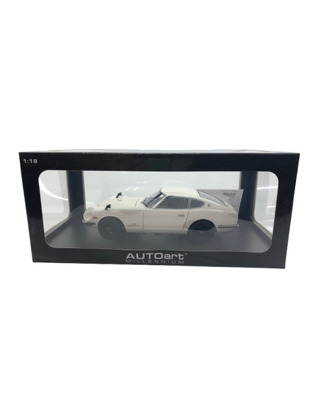 1/18スケールカー AUTOart Nissan Fairlady Z432