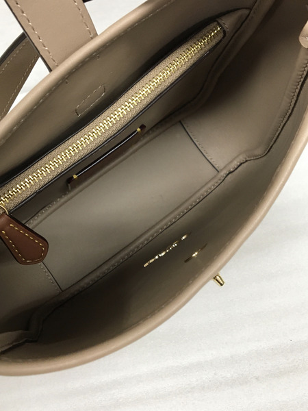 COACH　ショルダーバッグ ハドリー ミニ クロスボディ バッグ・シグネチャー キャンバス