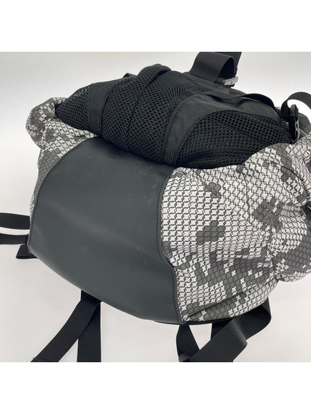 OAKLEY リュックサック・バックパック 00s Icon Backpack シーメットカモ