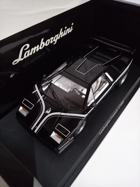 1/18スケールカー LAMBORGHINI COUNTACH LP500R(ブラック)