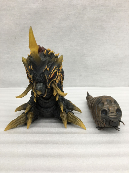 メーカー ゴジラ・その他怪獣 S.H.モンスターアーツ モスラ（幼虫）＆バトラ（幼虫）セット　魂ウェブ商店