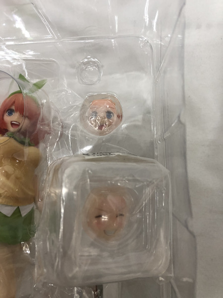 五等分の花嫁 コトブキヤ 中野四葉 フィギュア　外箱状態△/特典笑顔パーツ付属