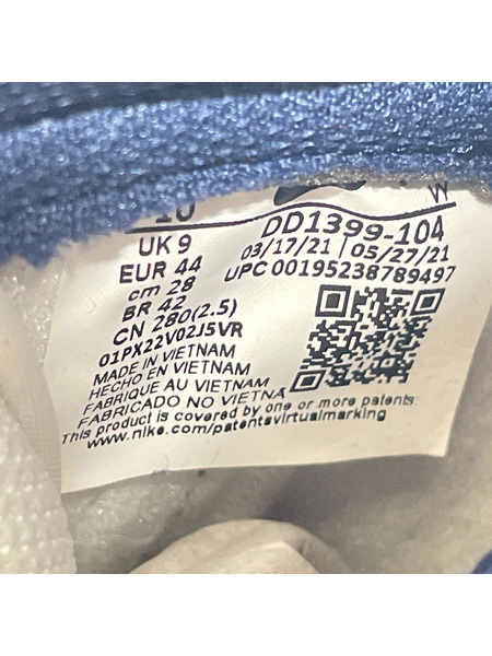 NIKE スニーカー DD1399-104