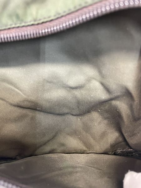 PRADA ナイロンメッセンジャーバッグ カーキ