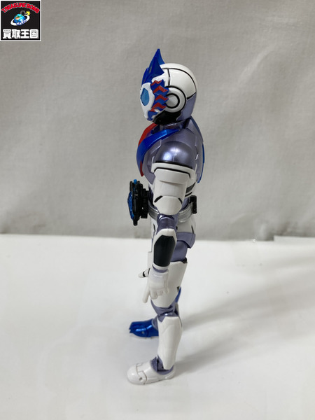 メーカー 仮面ライダーフィギュア S.H.Figuarts 仮面ライダーバルカン シューティングウルフ