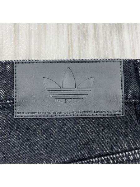 adidas デニム・ジーンズ DENIM FIREBIRD TRACKPANTS 黒