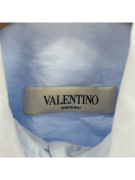 VALENTINO 長袖シャツ 襟付キ 水色（6）