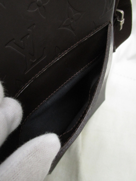 ショルダーバッグ LV モノグラムグラセ ボビー M46520