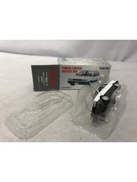 トミカ LV-N10c サニー1500 スーパーサルーン