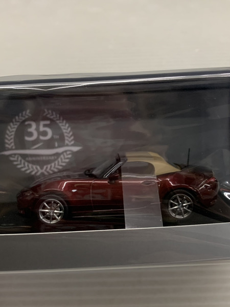 1/43スケールカー ロードスター 35周年記念車 アーティザンレッドプレミアム