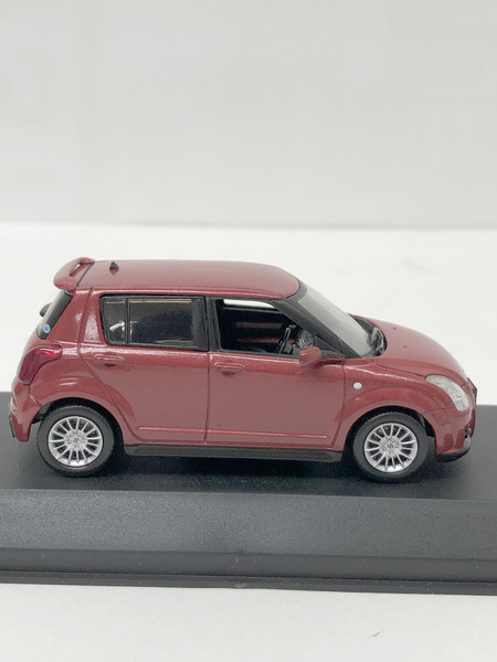 1／43スケールカー 京商　　SWIFT