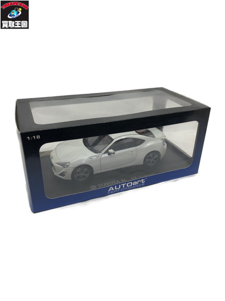 1/18スケールカー AUTOart トヨタ86 GT リミテッド