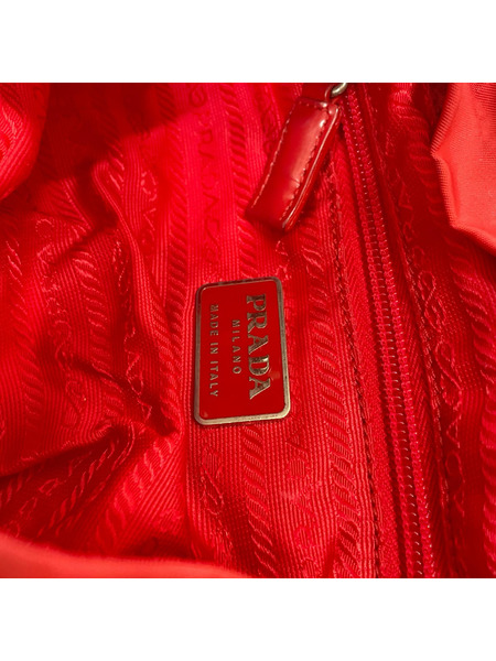 リュックサック・バックパック PRADA 三角プレート リュックサック レッド