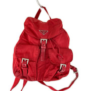 リュックサック・バックパック PRADA 三角プレート リュックサック レッド