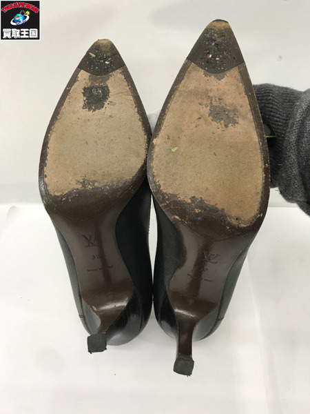  LV ロゴキューブチャームヒールパンプス 黒(37)