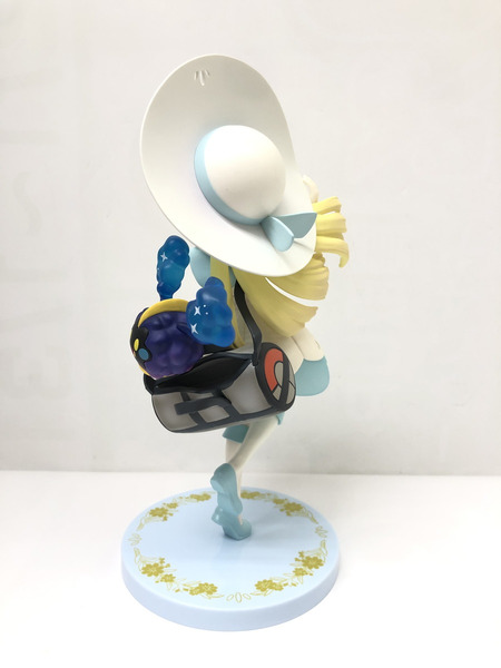 ポケモンセンターオリジナル フィギュア リーリエ&コスモッグ