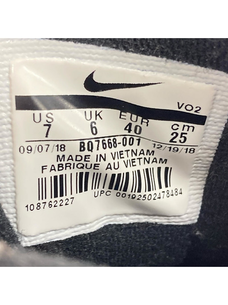 NIKE スニーカー AIR MORE UPTEMPO 黒