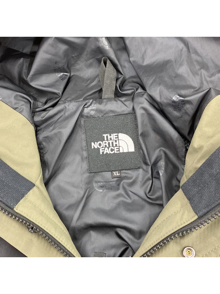 THE NORTH FACE MOUNTAIN LIGHT JACKET (XL)