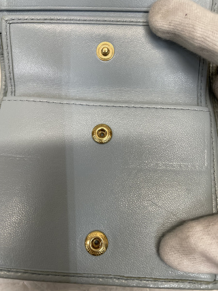 Miu Miu マテラッセレザー 折り財布 ブルー