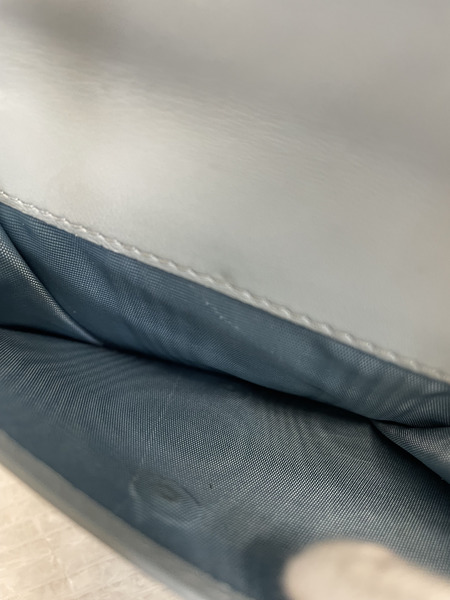 Miu Miu マテラッセレザー 折り財布 ブルー