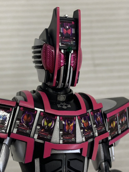 メーカー 仮面ライダーフィギュア S.H.Figuartsディケイドコンプリートフォーム