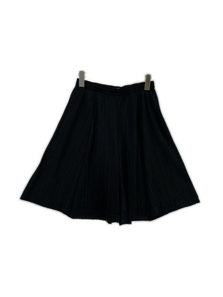 PLEATS PLEASE プリーツハーフパンツ 黒 (4)