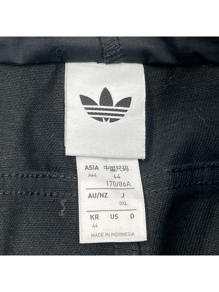 adidas デニム・ジーンズ ADILENIUM