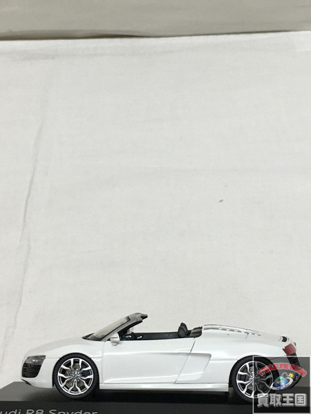 Schuco アウディ R8 スパイダー ホワイト スケールカー