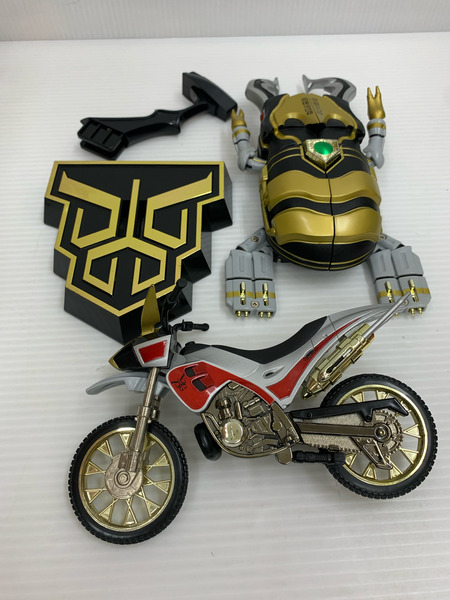 仮面ライダークウガ　DXトライゴウラム 仮面ライダークウガ DXトライゴウラム 新品未開封品 - メルカリ